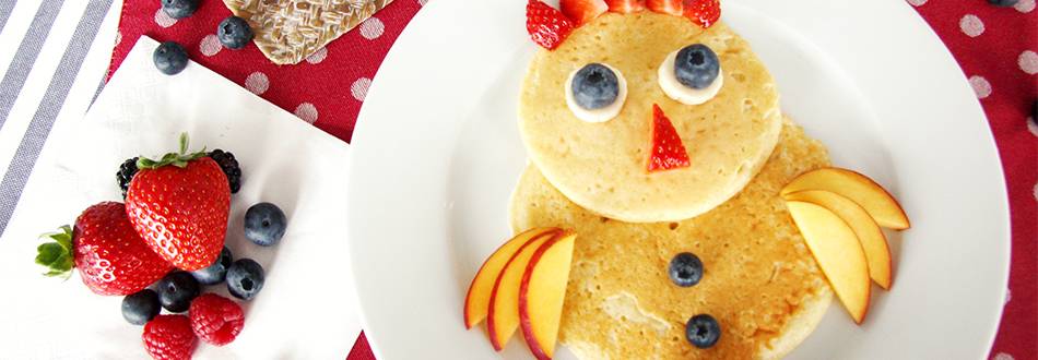 Pancake uccellino con frutta fresca