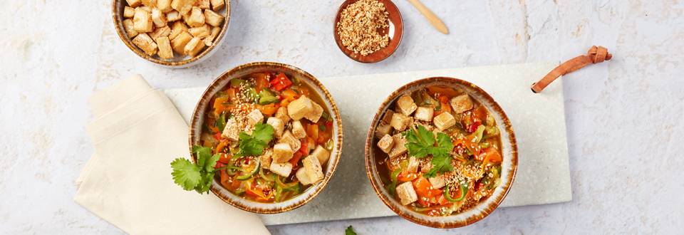 Bowl con tofu e zucchini